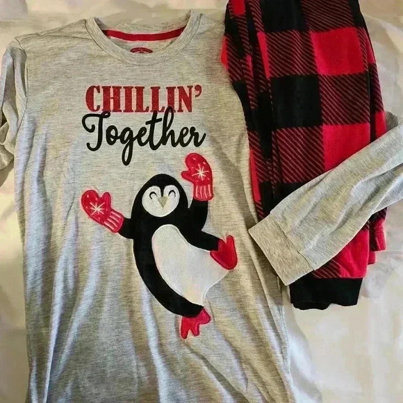 Holiday Time Chillin' Together Penguin Pajama Set - Picture 1 of 2